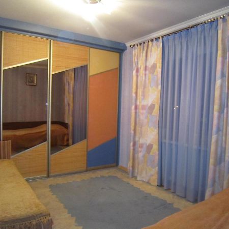 Apartment On Sovetskoy Konstitutsii 15 布雷斯特 外观 照片