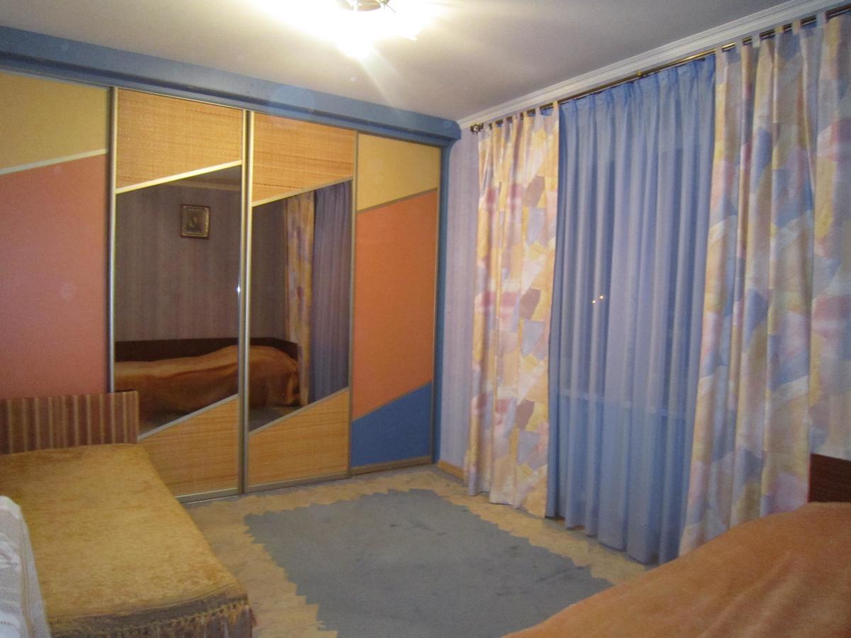 Apartment On Sovetskoy Konstitutsii 15 布雷斯特 外观 照片